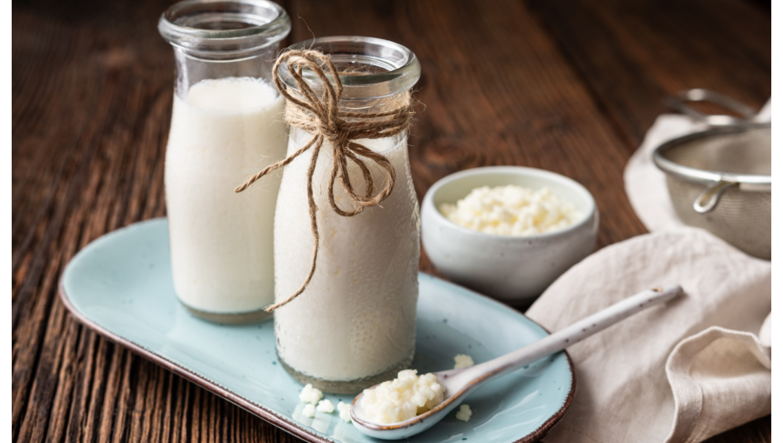 Kefir: benefici, proprietà e perché fa bene alla flora intestinale