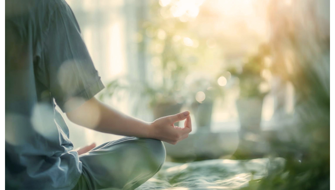 Meditazione per le feste: 10 minuti al giorno per ridurre lo stress natalizio